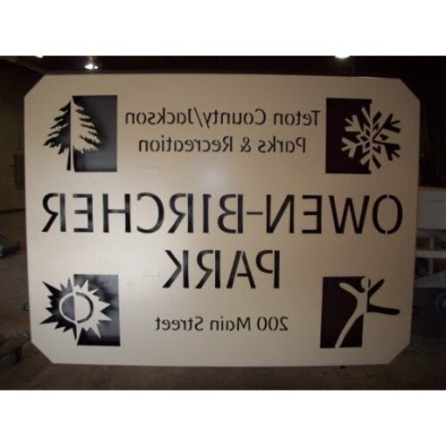 Sinais de parque em metal cortados a laser