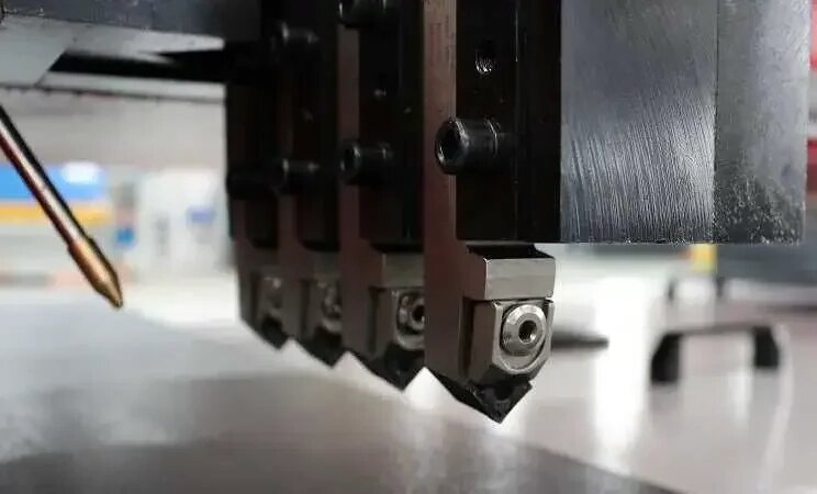 Common Metal Grooving Methods