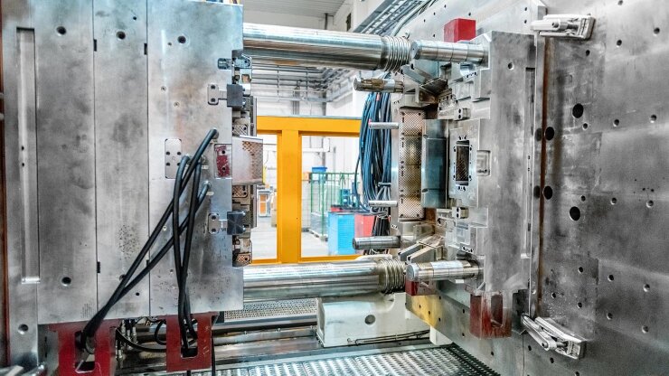 what is metal injection molding