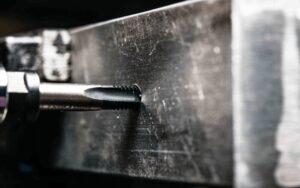 ネジ切り工程