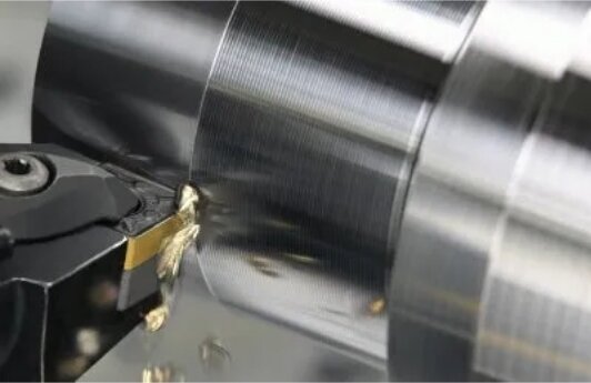 What Does Straight Turning Mean in Machining