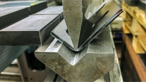Sheet Metal Fabrication vs Sheet Metal Stamping