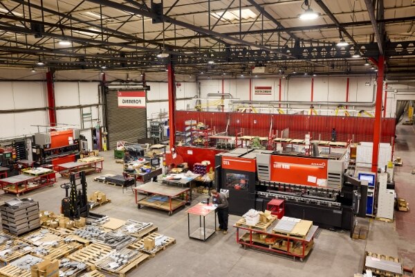 Traditional Sheet Metal Fabrication vs Sheet Metal Stamping